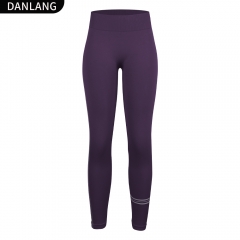 Enhance Your Curves: Contour Seamless Leggings For Confidence & Comfort at hillyhut.com